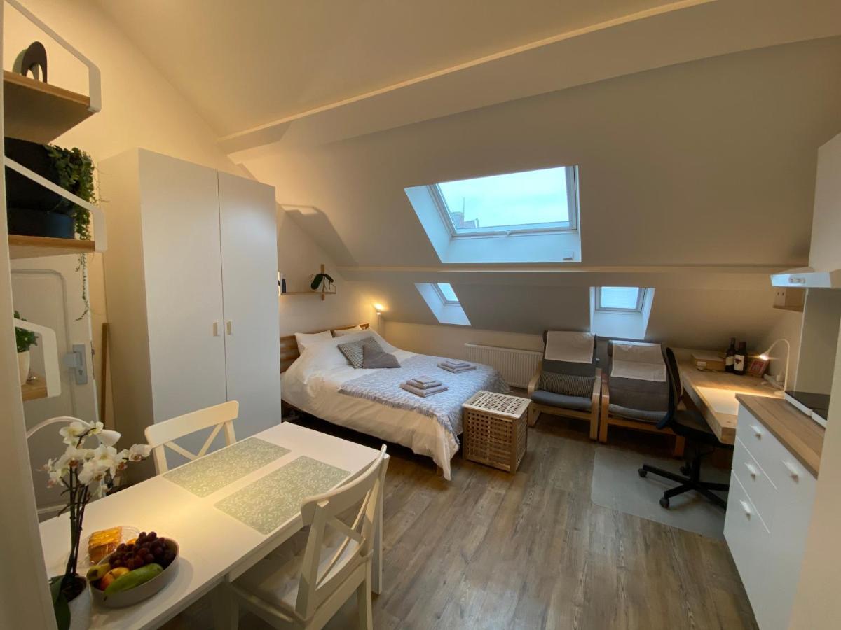 Logies-M Comfort Studios Inc Bikes B&B Ostende Exteriér fotografie